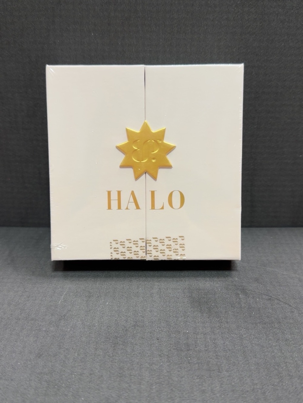Halo unrevealed necklace